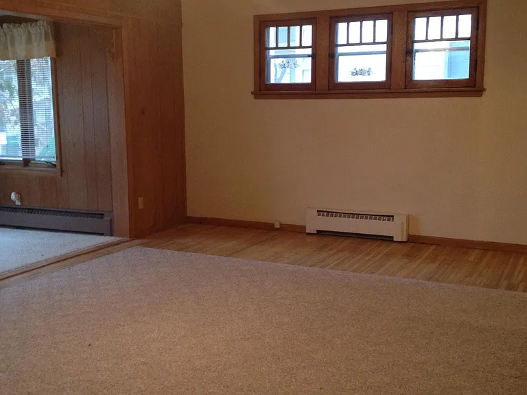 806 1st St SW #1 — Photo 5