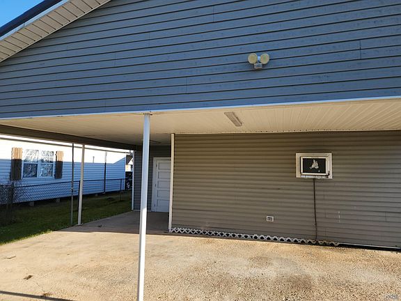 2nd image of 1022 Lafourche St