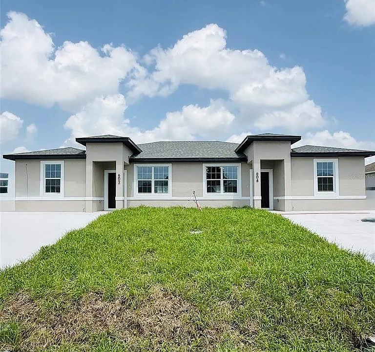 602 Desmoines Ct