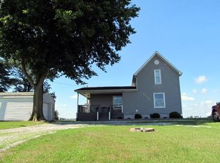 3806 16b Rd, Bourbon, IN 46504