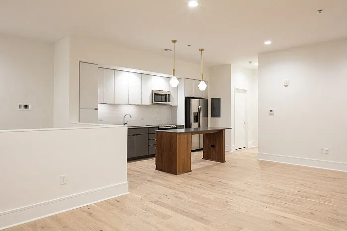 The Julian Apartments — Photo 20