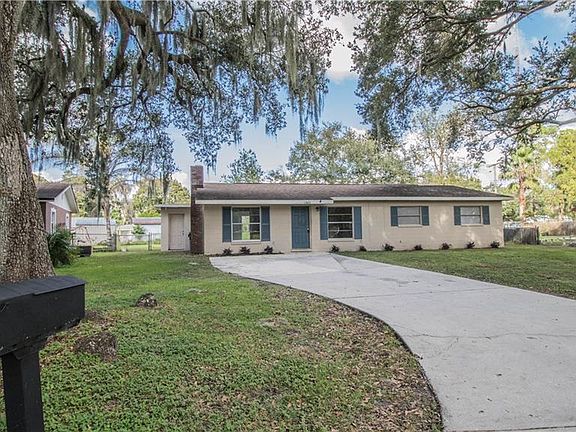 2nd image of 1523 Churchill Ln