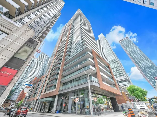 8 Mercer St, Toronto, ON