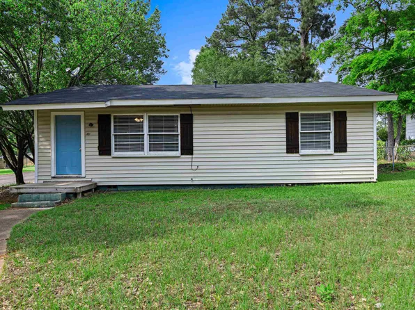 401 Peterson Rd, Kilgore, TX 75662