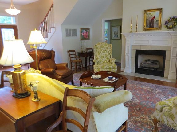 4th image of 117 Holly Hills Dr