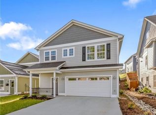 12 Greenwood Fields Dr, Asheville, NC 28804