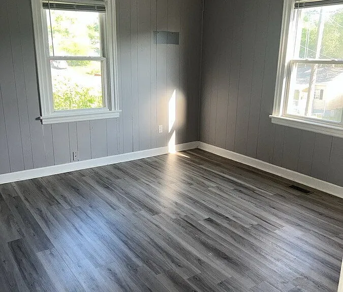 925 Kellogg Ave NW — Photo 5