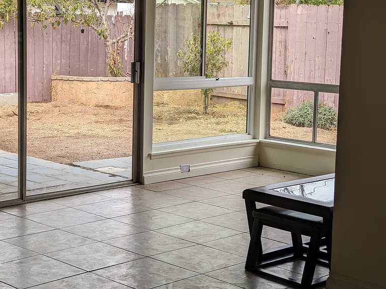 919 Milane Ln — Photo 4