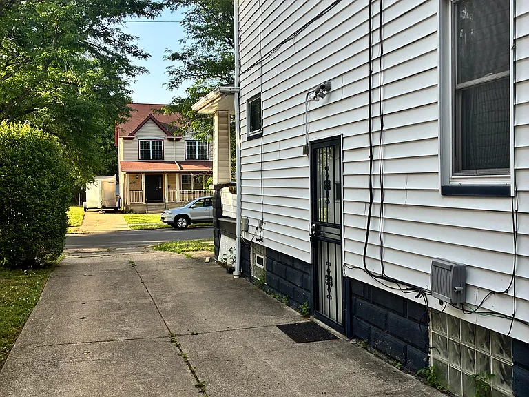 12016 Soika Ave — Photo 3