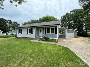 3501 Wonderland Dr, Matthews, NC 28104