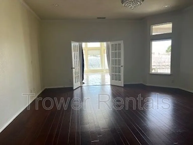 8104 San Antonio St — Photo 6