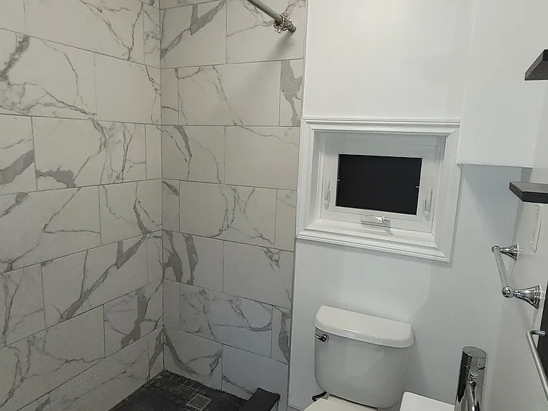 170 Holborne Ave #2 — Photo 10