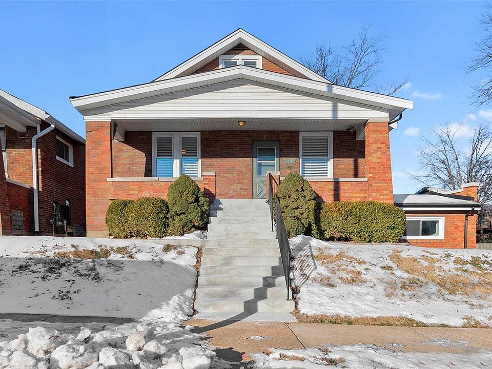 1st image of 2403 Macklind Ave