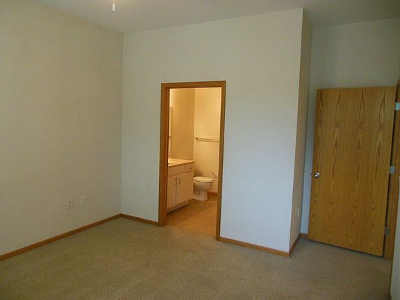 5th image of 538 W Washington Ave APT 301