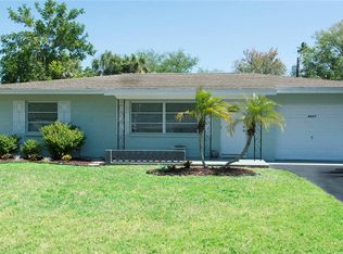 4227 Des Moines St NE, Saint Petersburg, FL 33703