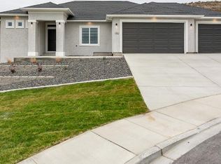 1102 Chinook Dr, Richland, WA 99352