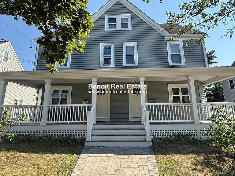 Magoun Ave — Photo 1