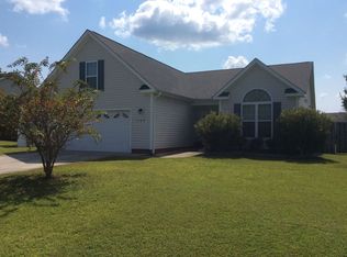 120 Blackheath Dr, New Bern, NC 28560