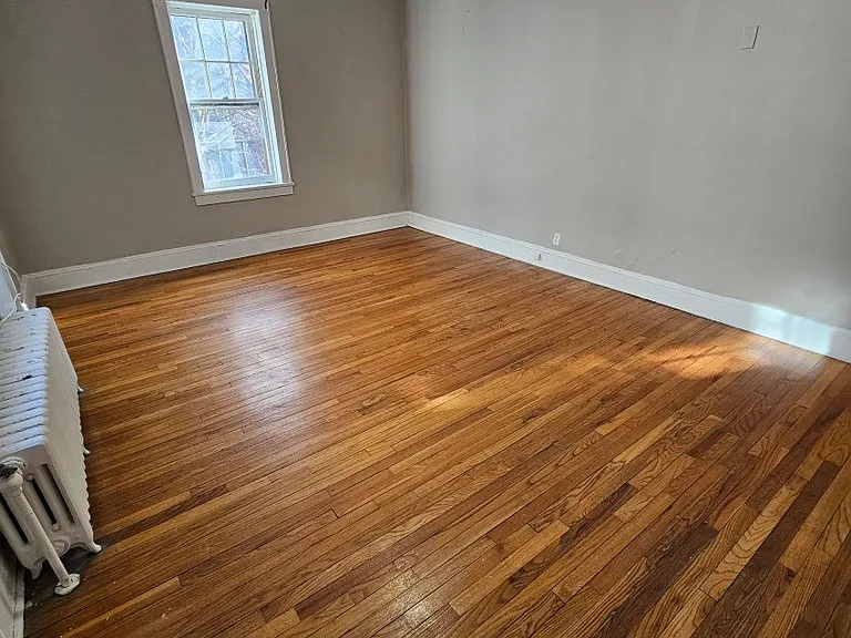 385 Morris St — Photo 23