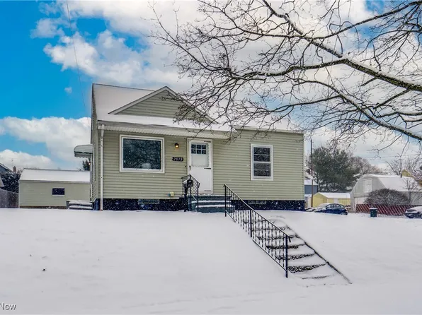 2079 12th St SW, Akron, OH 44314