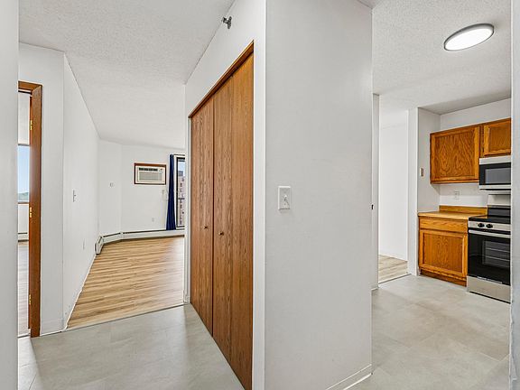 3rd image of 6500 Woodlake Dr APT 702