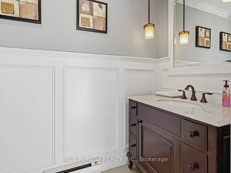 7 Picton St #904 — Photo 34