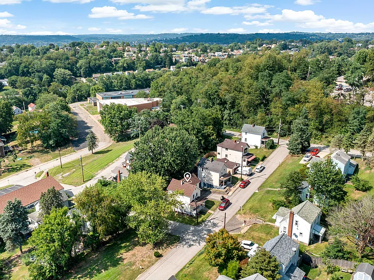 219 Douglas Ave — Photo 40