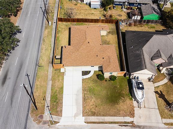 2nd image of 5203 Kelso St