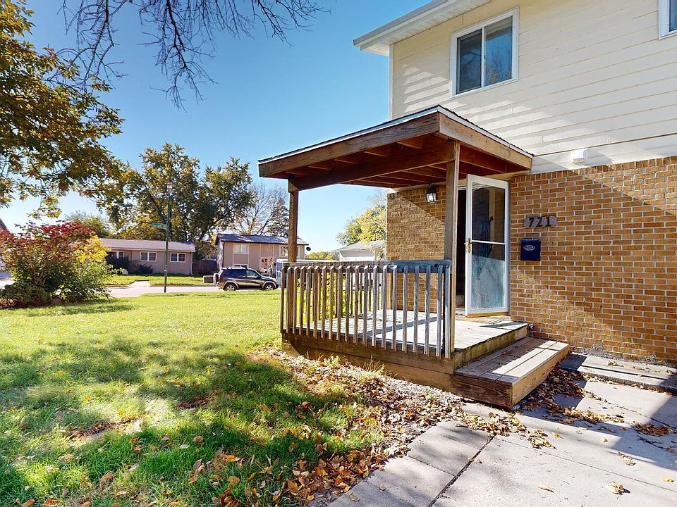 1st image of 721 Meadow Pl