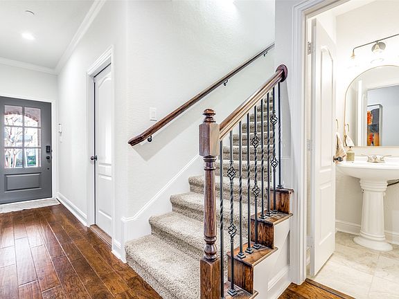 4th image of 7433 Audelia Ln