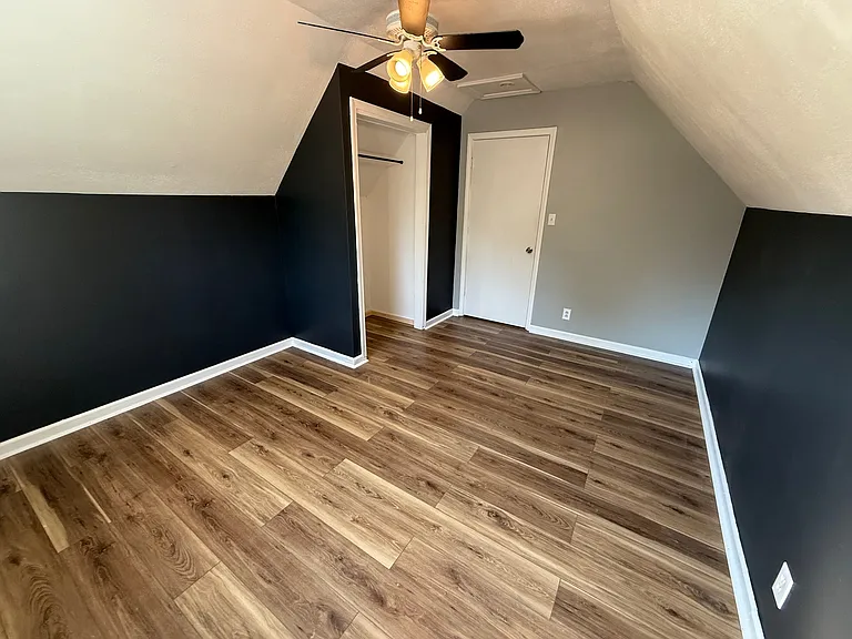 2011 Windroe Dr — Photo 17