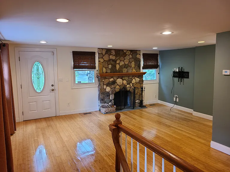 55 S Hill Rd — Photo 2