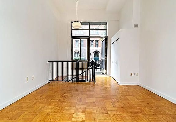 2nd image of 460 W 20th St APT 1A