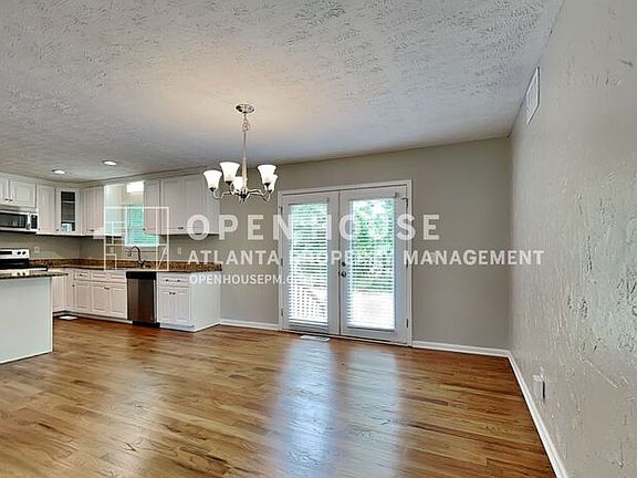 5th image of 4414 Treeline Way