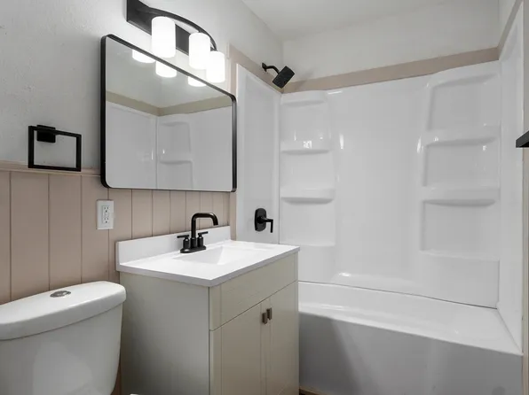 745 S Jefferson Ave, Springfield, MO