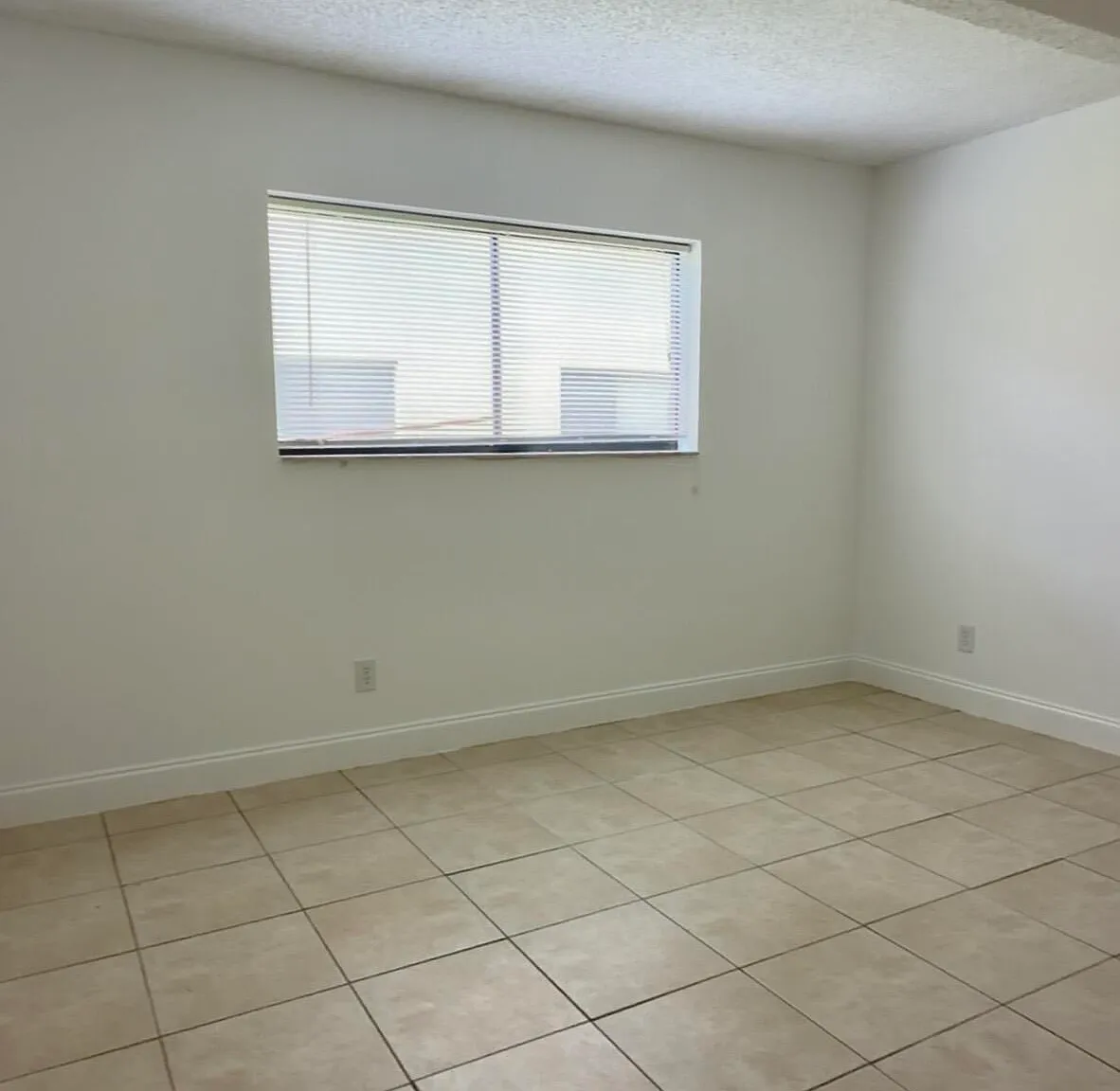 1245 S Flagler Ave — Photo 3