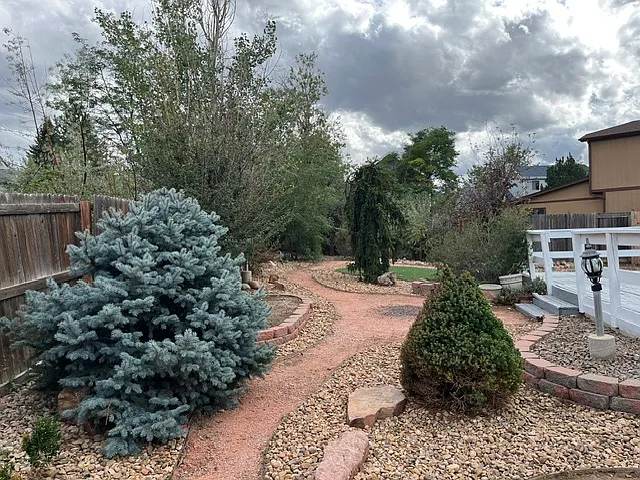 4 bed, 2190 sqft, $2,800 — Photo 3
