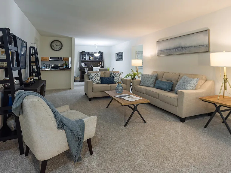 Pointe North Apartments — Photo 26