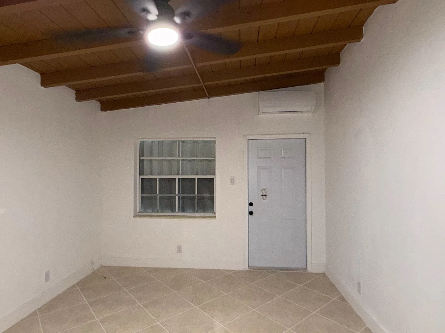 1 bed, $2,100 — Photo 3