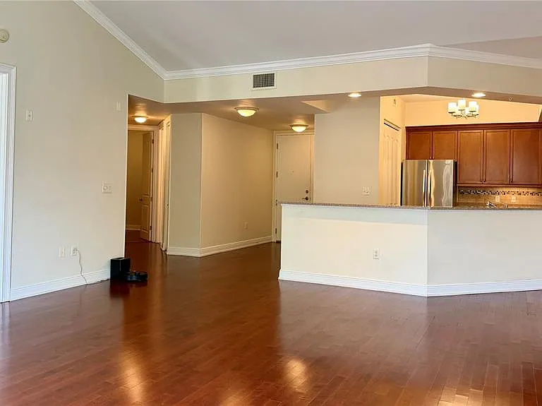 350 Carolina Ave #407 — Photo 8