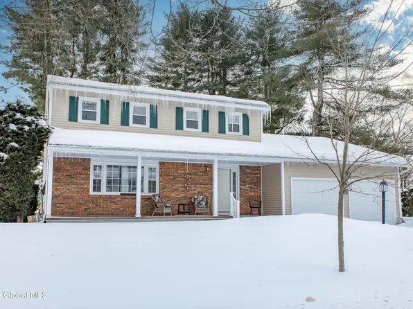 11 Brookwood Drive, Saratoga Springs, NY 12866