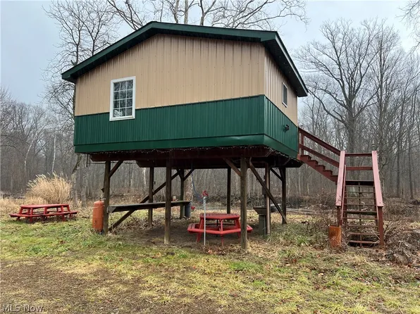 4512 Wenz Rd, Wakeman, OH 44889