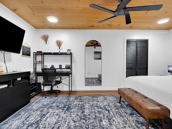 9th image of this home