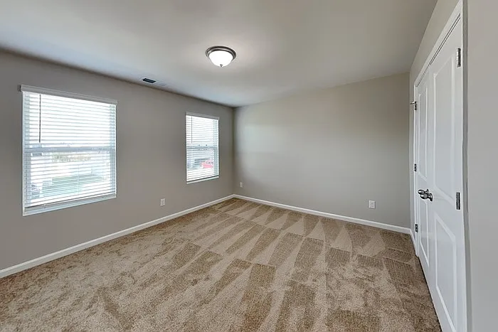 1045 Cloverdale Ct — Photo 14