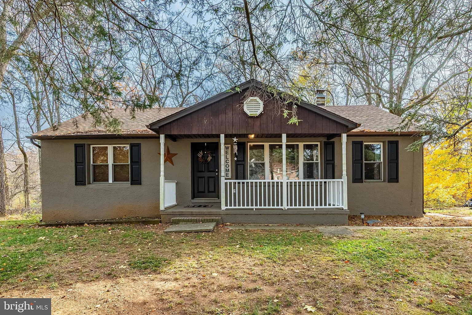 211 E Wheel Rd photo 1