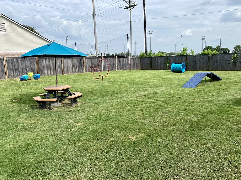 Summit of Shreveport Apartment Homes — Photo 25