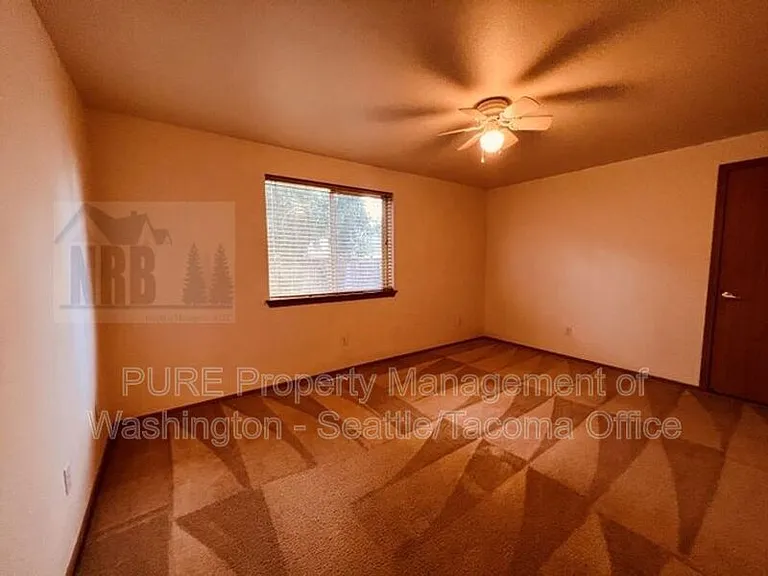 23121 37th Ave E — Photo 15