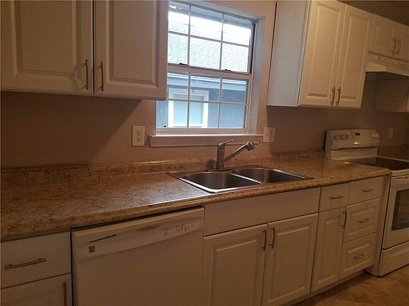 5th image of 723 Ezekial Ave