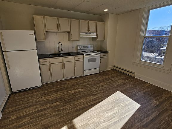 5th image of 303 N Lime St #5