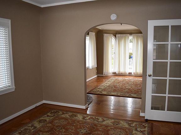 5th image of 735 Baden Ave